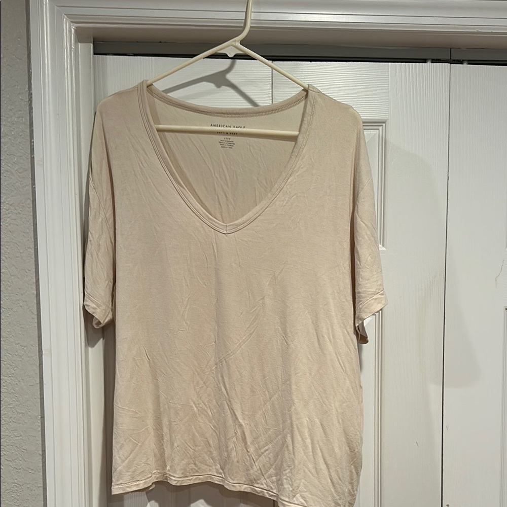 American Eagle Outfitters Cream Short Sleeve Tee